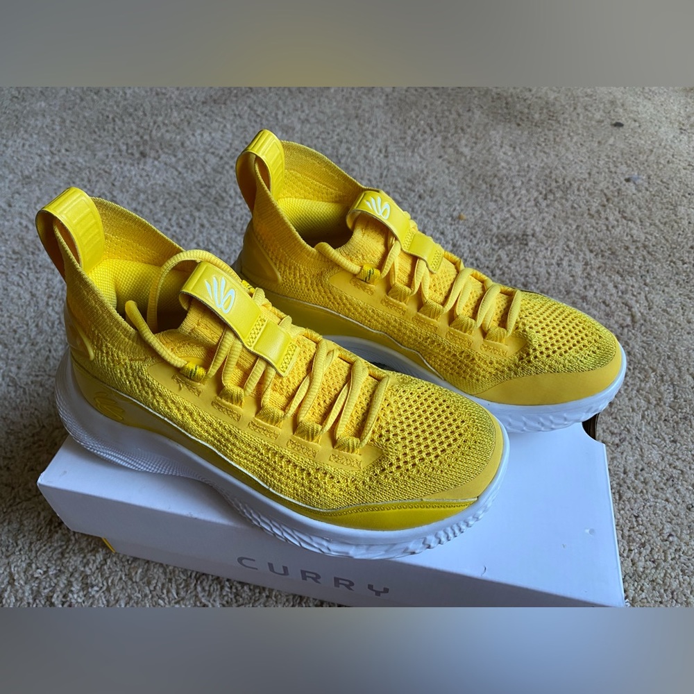 Curry Flow 8 | 5.5Y